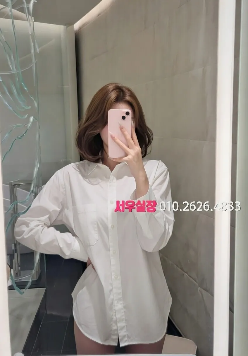 광장코아 미러룸 프리미엄 라인업 28번 프로필